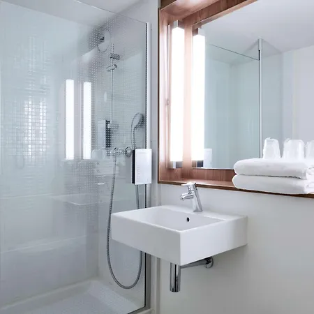 Hotell Campanile D'abeau - Bourgoin Jallieu L'Isle-d'Abeau