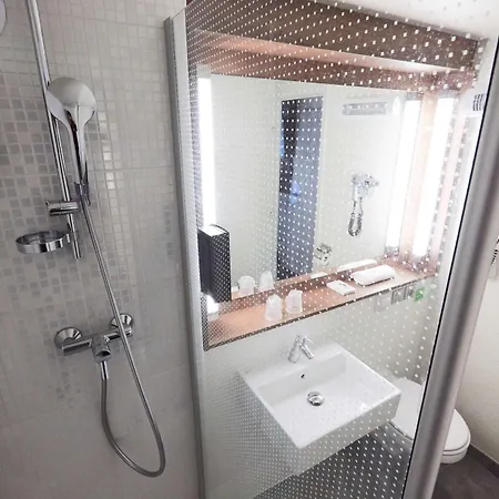 Campanile D'abeau - Bourgoin Jallieu Hotell