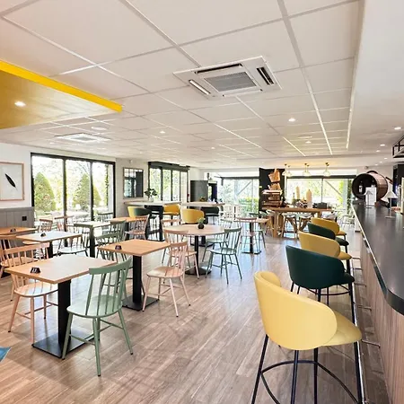 Campanile D'abeau - Bourgoin Jallieu Hotel 3*