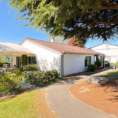Hotel Campanile D'abeau - Bourgoin Jallieu L'Isle-d'Abeau