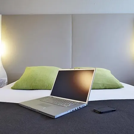 Campanile D'abeau - Bourgoin Jallieu Hotell 3*